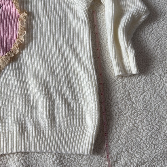 Hot Topic Cream Sweater with Cat Design - Picture 5 of 7